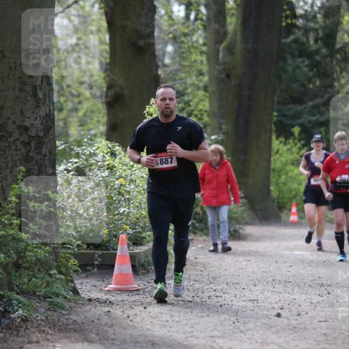 13.04.2025 - Hammer Lauf Jannik Wohlers http://msf.ph/oto/7650520 13.04.2025 10:53:59 Laufen 887, 90, 1908 meine-sportfotos.de