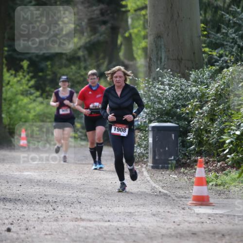 13.04.2025 - Hammer Lauf Jannik Wohlers http://msf.ph/oto/7650546 13.04.2025 10:53:57 Laufen 387, 905, 1908 meine-sportfotos.de