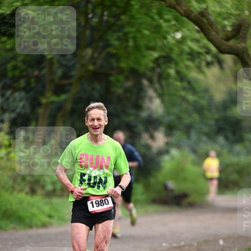 13.04.2025 - Hammer Lauf Dr. Thomas Lammeyer http://msf.ph/oto/7650601 13.04.2025 10:27:13 Laufen 15, 1980 meine-sportfotos.de