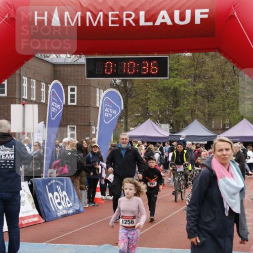 13.04.2025 - Hammer Lauf A. Gomolzig http://msf.ph/oto/7651085 13.04.2025 09:28:44 Ziel 392 meine-sportfotos.de