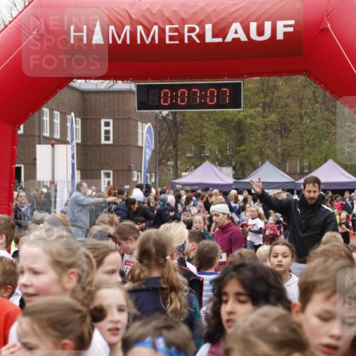 13.04.2025 - Hammer Lauf A. Gomolzig http://msf.ph/oto/7651134 13.04.2025 09:25:15 Ziel 478, 696, 716, 808, 846, 878, 886, 919, 939, 1230, 1234, 1241, 1404, 1429, 1444, 1451, 1462, 1518, 1626, 1873, 1882, 1914 meine-sportfotos.de