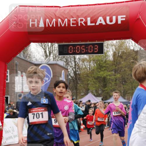 13.04.2025 - Hammer Lauf A. Gomolzig http://msf.ph/oto/7651199 13.04.2025 09:23:11 Ziel 424, 613, 701, 755, 891, 910, 972, 1072, 1133, 1160, 1422, 1530, 1532, 1729, 1764, 1770, 1922 meine-sportfotos.de