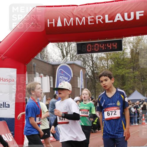 13.04.2025 - Hammer Lauf A. Gomolzig http://msf.ph/oto/7651243 13.04.2025 09:22:52 Ziel 535, 672, 883, 909, 931, 968, 1034, 1038, 1050, 1102, 1235, 1259, 1306, 1417, 1528, 1726, 1790 meine-sportfotos.de