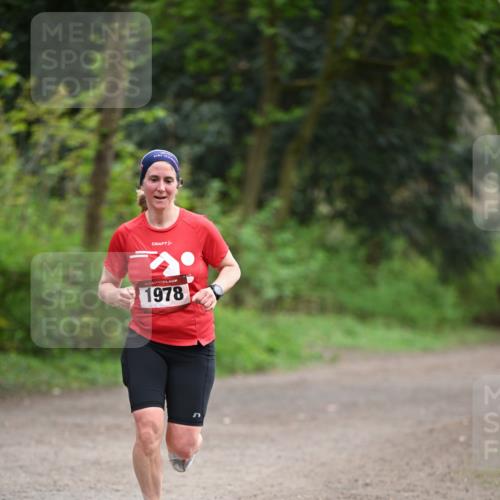 13.04.2025 - Hammer Lauf Dr. Thomas Lammeyer http://msf.ph/oto/7651248 13.04.2025 10:27:48 Laufen 1978 meine-sportfotos.de