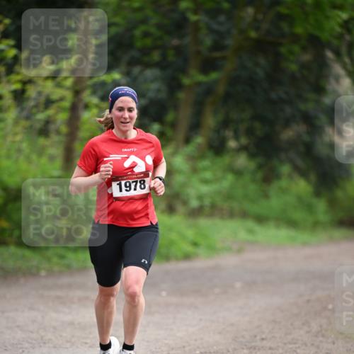 13.04.2025 - Hammer Lauf Dr. Thomas Lammeyer http://msf.ph/oto/7651251 13.04.2025 10:27:48 Laufen 1978 meine-sportfotos.de