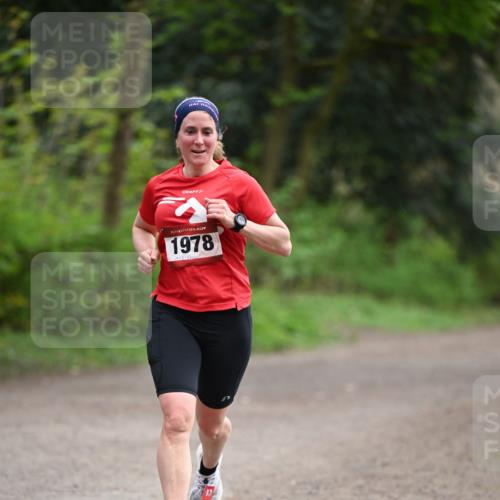 13.04.2025 - Hammer Lauf Dr. Thomas Lammeyer http://msf.ph/oto/7651260 13.04.2025 10:27:49 Laufen 15, 1978 meine-sportfotos.de