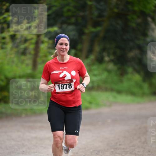 13.04.2025 - Hammer Lauf Dr. Thomas Lammeyer http://msf.ph/oto/7651263 13.04.2025 10:27:49 Laufen 15, 1978 meine-sportfotos.de