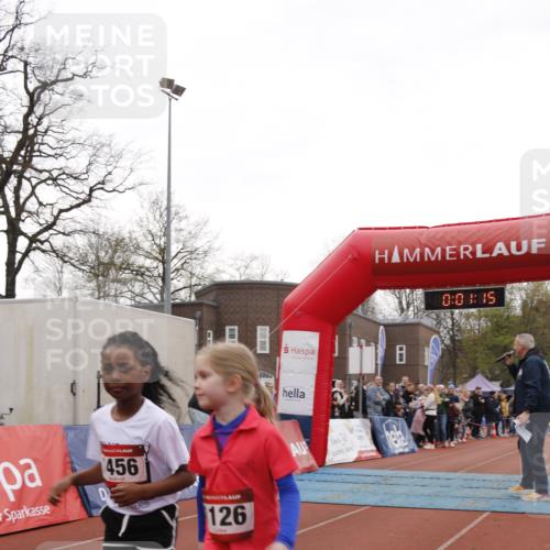 13.04.2025 - Hammer Lauf A. Gomolzig http://msf.ph/oto/7651394 13.04.2025 09:19:23 Ziel 402, 640, 680, 778, 794, 795, 803, 809, 810, 813, 854, 867, 893, 901, 964, 973, 1015, 1075, 1126, 1172, 1187 meine-sportfotos.de