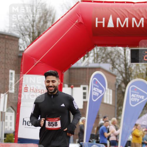 13.04.2025 - Hammer Lauf A. Gomolzig http://msf.ph/oto/7651916 13.04.2025 13:51:56 Ziel 858 meine-sportfotos.de