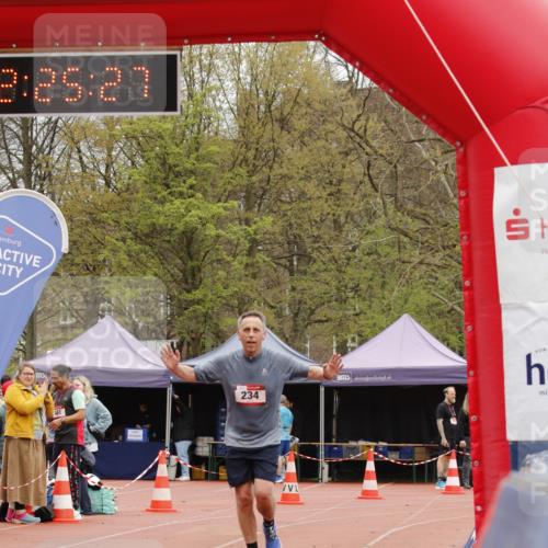 13.04.2025 - Hammer Lauf A. Gomolzig http://msf.ph/oto/7652274 13.04.2025 13:25:25 Ziel 234 meine-sportfotos.de