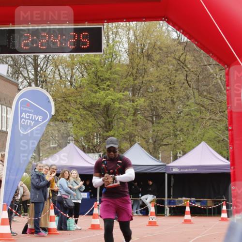 13.04.2025 - Hammer Lauf A. Gomolzig http://msf.ph/oto/7652288 13.04.2025 13:24:23 Ziel 1898 meine-sportfotos.de
