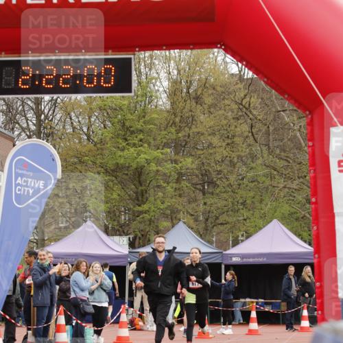 13.04.2025 - Hammer Lauf A. Gomolzig http://msf.ph/oto/7652315 13.04.2025 13:21:58 Ziel 817, 818 meine-sportfotos.de