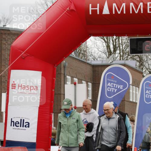 13.04.2025 - Hammer Lauf A. Gomolzig http://msf.ph/oto/7652508 13.04.2025 13:18:04 Ziel 2002, 2003, 2004 meine-sportfotos.de