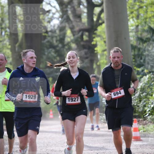 13.04.2025 - Hammer Lauf Jannik Wohlers http://msf.ph/oto/7652838 13.04.2025 10:42:22 Laufen 15, 1928, 1927, 694 meine-sportfotos.de