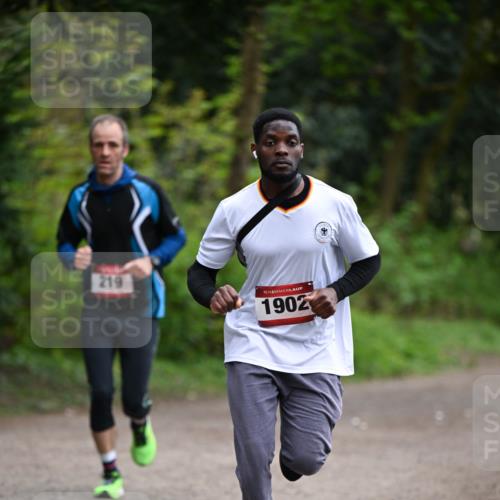 13.04.2025 - Hammer Lauf Dr. Thomas Lammeyer http://msf.ph/oto/7652911 13.04.2025 10:31:19 Laufen 219, 15, 1902 meine-sportfotos.de