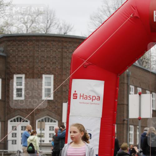 13.04.2025 - Hammer Lauf A. Gomolzig http://msf.ph/oto/7652992 13.04.2025 13:03:52 Ziel 167, 174, 977, 1945 meine-sportfotos.de