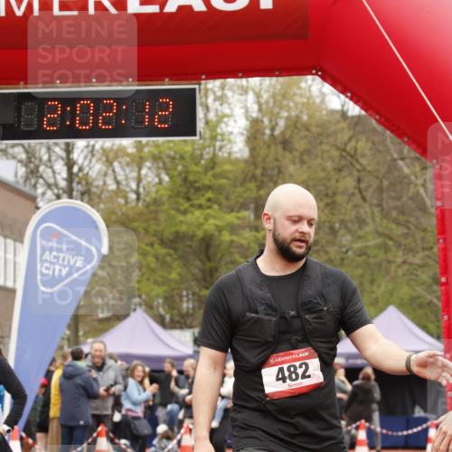 13.04.2025 - Hammer Lauf A. Gomolzig http://msf.ph/oto/7653055 13.04.2025 13:02:11 Ziel 482, 1201 meine-sportfotos.de