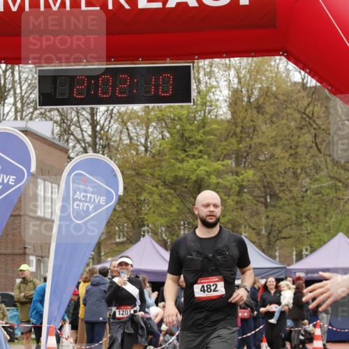 13.04.2025 - Hammer Lauf A. Gomolzig http://msf.ph/oto/7653060 13.04.2025 13:02:08 Ziel 482, 1201 meine-sportfotos.de