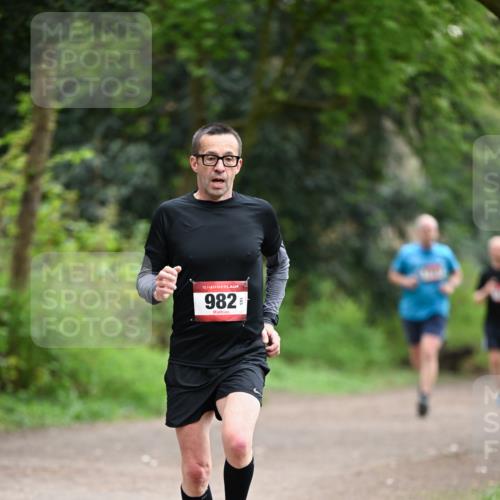 13.04.2025 - Hammer Lauf Dr. Thomas Lammeyer http://msf.ph/oto/7653117 13.04.2025 10:31:42 Laufen 100, 15, 982 meine-sportfotos.de
