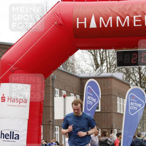 13.04.2025 - Hammer Lauf A. Gomolzig http://msf.ph/oto/7653189 13.04.2025 13:00:39 Ziel 320, 1810 meine-sportfotos.de