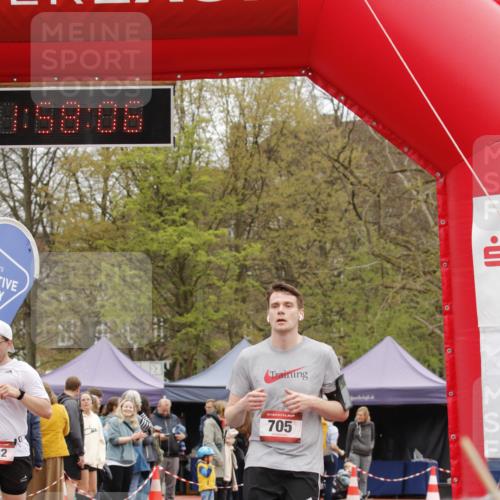 13.04.2025 - Hammer Lauf A. Gomolzig http://msf.ph/oto/7653352 13.04.2025 12:58:04 Ziel 432, 705 meine-sportfotos.de