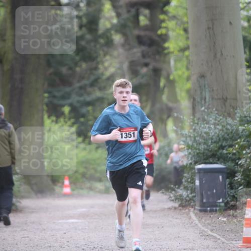 13.04.2025 - Hammer Lauf Jannik Wohlers http://msf.ph/oto/7653920 13.04.2025 10:37:44 Laufen 1351 meine-sportfotos.de