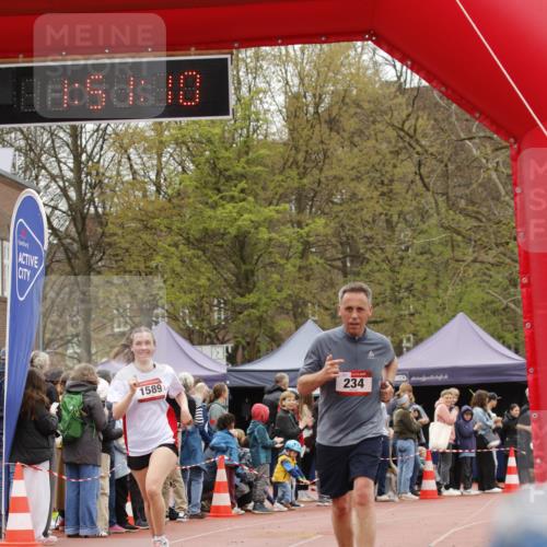 13.04.2025 - Hammer Lauf A. Gomolzig http://msf.ph/oto/7653946 13.04.2025 12:51:08 Ziel 234, 313, 1257, 1589 meine-sportfotos.de