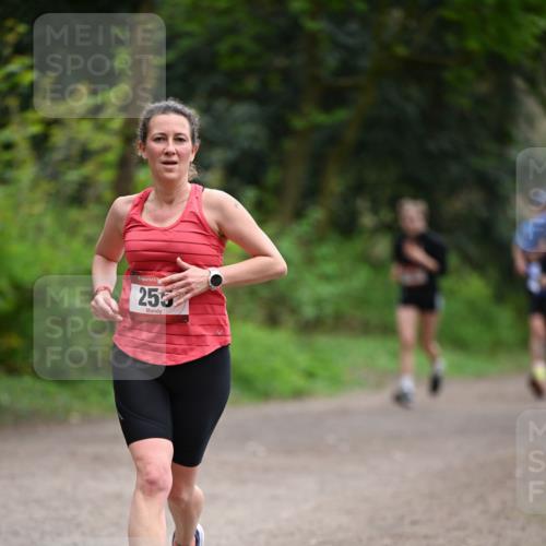13.04.2025 - Hammer Lauf Dr. Thomas Lammeyer http://msf.ph/oto/7654353 13.04.2025 10:34:16 Laufen 45, 255 meine-sportfotos.de