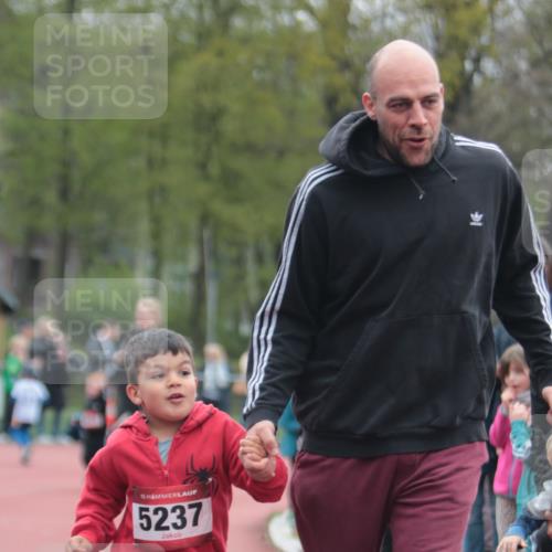 13.04.2025 - Hammer Lauf A. Gomolzig http://msf.ph/oto/7655276 13.04.2025 09:11:57 Ziel  meine-sportfotos.de
