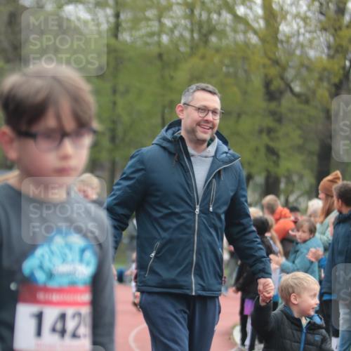 13.04.2025 - Hammer Lauf A. Gomolzig http://msf.ph/oto/7655285 13.04.2025 09:12:02 Ziel  meine-sportfotos.de