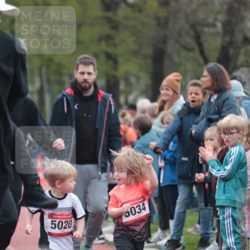 13.04.2025 - Hammer Lauf A. Gomolzig http://msf.ph/oto/7655297 13.04.2025 09:12:13 Ziel  meine-sportfotos.de