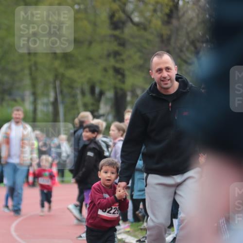13.04.2025 - Hammer Lauf A. Gomolzig http://msf.ph/oto/7655299 13.04.2025 09:12:17 Ziel  meine-sportfotos.de