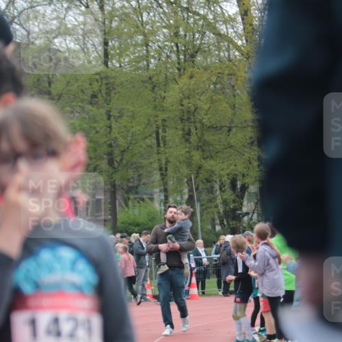 13.04.2025 - Hammer Lauf A. Gomolzig http://msf.ph/oto/7655301 13.04.2025 09:12:30 Ziel  meine-sportfotos.de