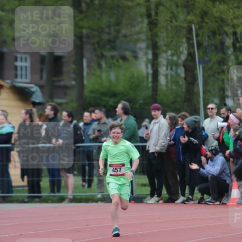 13.04.2025 - Hammer Lauf A. Gomolzig http://msf.ph/oto/7655327 13.04.2025 09:22:09 Ziel 457, 1293, 1806 meine-sportfotos.de