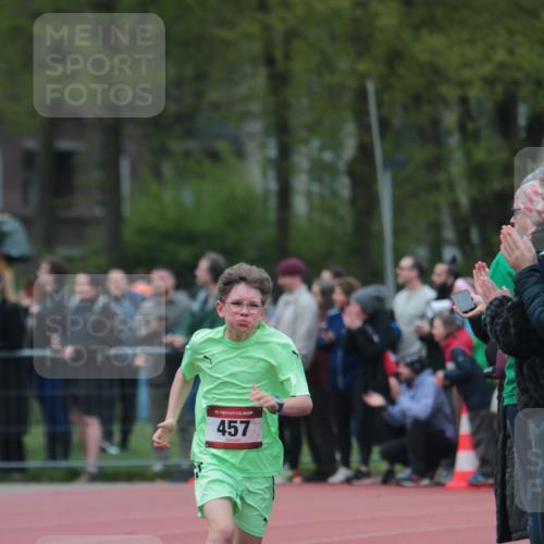 13.04.2025 - Hammer Lauf A. Gomolzig http://msf.ph/oto/7655333 13.04.2025 09:22:11 Ziel 457, 458, 610, 1293, 1806 meine-sportfotos.de