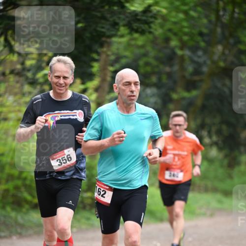 13.04.2025 - Hammer Lauf Dr. Thomas Lammeyer http://msf.ph/oto/7655361 13.04.2025 10:36:39 Laufen 15, 356, 81, 162, 240 meine-sportfotos.de