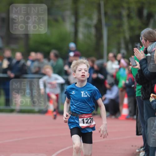 13.04.2025 - Hammer Lauf A. Gomolzig http://msf.ph/oto/7655375 13.04.2025 09:22:23 Ziel 782, 822, 1073, 1221, 1915 meine-sportfotos.de
