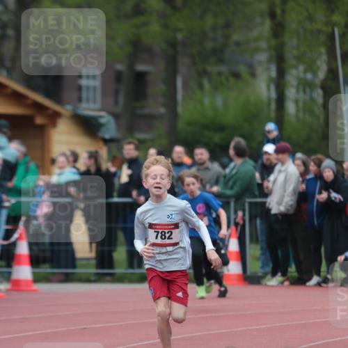 13.04.2025 - Hammer Lauf A. Gomolzig http://msf.ph/oto/7655382 13.04.2025 09:22:26 Ziel 782, 822, 1915 meine-sportfotos.de