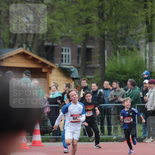 13.04.2025 - Hammer Lauf A. Gomolzig http://msf.ph/oto/7655406 13.04.2025 09:22:35 Ziel 687, 1012, 1402, 1758, 1777 meine-sportfotos.de