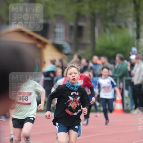 13.04.2025 - Hammer Lauf A. Gomolzig http://msf.ph/oto/7655462 13.04.2025 09:22:49 Ziel 535, 672, 883, 909, 931, 968, 1034, 1038, 1050, 1102, 1235, 1259, 1306, 1417, 1726, 1790, 1833 meine-sportfotos.de