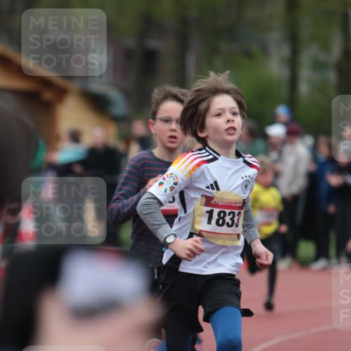 13.04.2025 - Hammer Lauf A. Gomolzig http://msf.ph/oto/7655491 13.04.2025 09:22:58 Ziel 613, 701, 784, 883, 909, 910, 972, 978, 996, 1308, 1833 meine-sportfotos.de