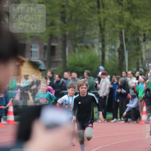 13.04.2025 - Hammer Lauf A. Gomolzig http://msf.ph/oto/7655512 13.04.2025 09:23:07 Ziel 424, 755, 891, 910, 1072, 1133, 1160, 1422, 1530, 1532, 1729, 1764, 1770, 1922 meine-sportfotos.de