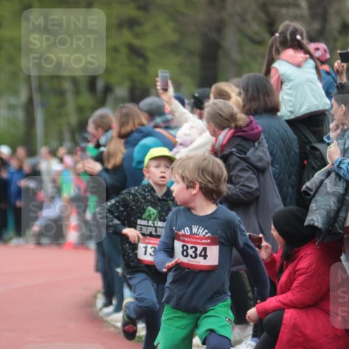 13.04.2025 - Hammer Lauf A. Gomolzig http://msf.ph/oto/7655595 13.04.2025 09:23:40 Ziel 531, 541, 629, 834, 890, 952, 985, 1159, 1242, 1332, 1358, 1420, 1435, 1439, 1520, 1533, 1620, 1622, 1625, 1756, 1771, 1909 meine-sportfotos.de