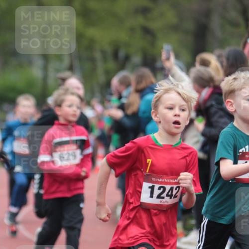 13.04.2025 - Hammer Lauf A. Gomolzig http://msf.ph/oto/7655601 13.04.2025 09:23:41 Ziel 531, 541, 629, 890, 952, 985, 1159, 1242, 1332, 1358, 1420, 1435, 1439, 1520, 1533, 1620, 1622, 1625, 1756, 1771, 1909 meine-sportfotos.de