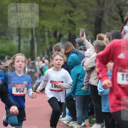 13.04.2025 - Hammer Lauf A. Gomolzig http://msf.ph/oto/7655610 13.04.2025 09:23:43 Ziel 531, 890, 952, 985, 1309, 1322, 1420, 1435, 1439, 1533, 1620, 1622, 1625, 1756, 1771, 1906, 1909 meine-sportfotos.de
