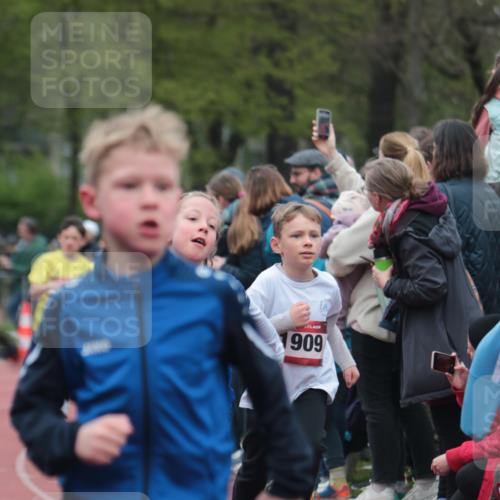 13.04.2025 - Hammer Lauf A. Gomolzig http://msf.ph/oto/7655612 13.04.2025 09:23:44 Ziel 531, 890, 985, 1309, 1322, 1439, 1488, 1533, 1620, 1622, 1625, 1756, 1771, 1906, 1909 meine-sportfotos.de