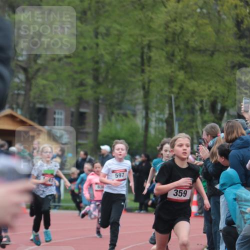 13.04.2025 - Hammer Lauf A. Gomolzig http://msf.ph/oto/7655656 13.04.2025 09:24:01 Ziel 359, 597, 636, 774, 888, 988, 1291, 1370, 1407, 1441, 1480, 1512, 1523, 1712, 1820, 1823, 1856 meine-sportfotos.de