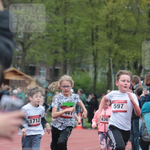 13.04.2025 - Hammer Lauf A. Gomolzig http://msf.ph/oto/7655663 13.04.2025 09:24:03 Ziel 597, 636, 774, 827, 869, 888, 1291, 1370, 1415, 1441, 1480, 1493, 1512, 1523, 1535, 1712, 1823, 1856 meine-sportfotos.de