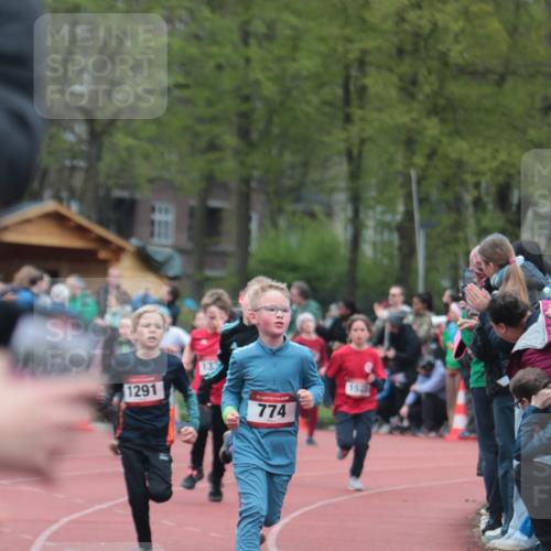 13.04.2025 - Hammer Lauf A. Gomolzig http://msf.ph/oto/7655674 13.04.2025 09:24:06 Ziel 358, 774, 811, 827, 869, 1291, 1370, 1415, 1493, 1512, 1519, 1523, 1535, 1823, 1856 meine-sportfotos.de
