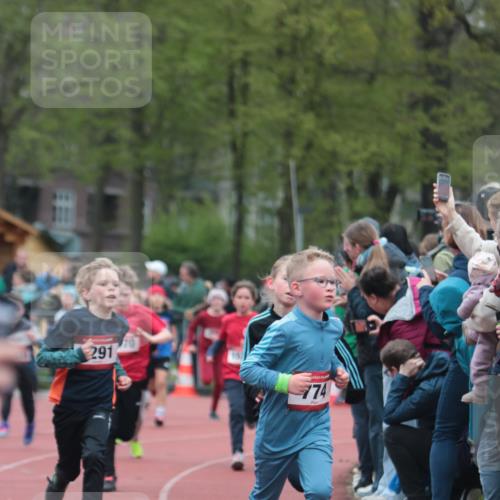 13.04.2025 - Hammer Lauf A. Gomolzig http://msf.ph/oto/7655678 13.04.2025 09:24:07 Ziel 358, 370, 774, 811, 827, 869, 907, 1291, 1370, 1415, 1493, 1512, 1519, 1523, 1535, 1823, 1856 meine-sportfotos.de